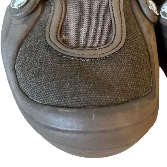 CROCS CELESTE Mary Jane Size 7 Brown Criss Cross Strap Mary Jane Slip On Shoes - Picture 10 of 14